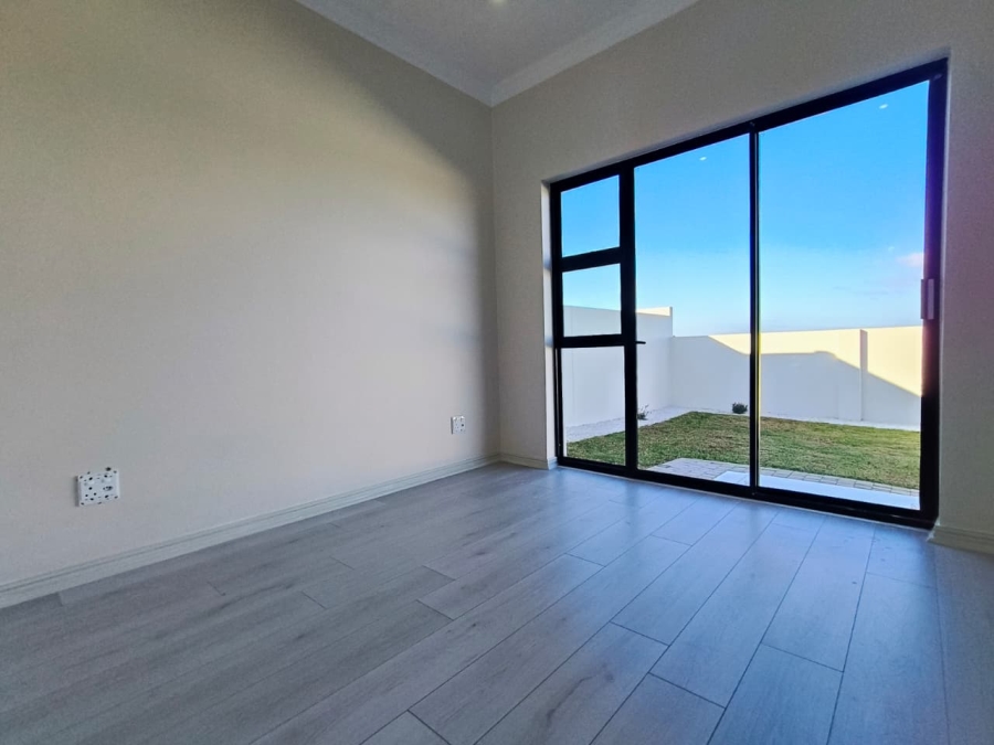 4 Bedroom Property for Sale in Fountains Estate Eastern Cape